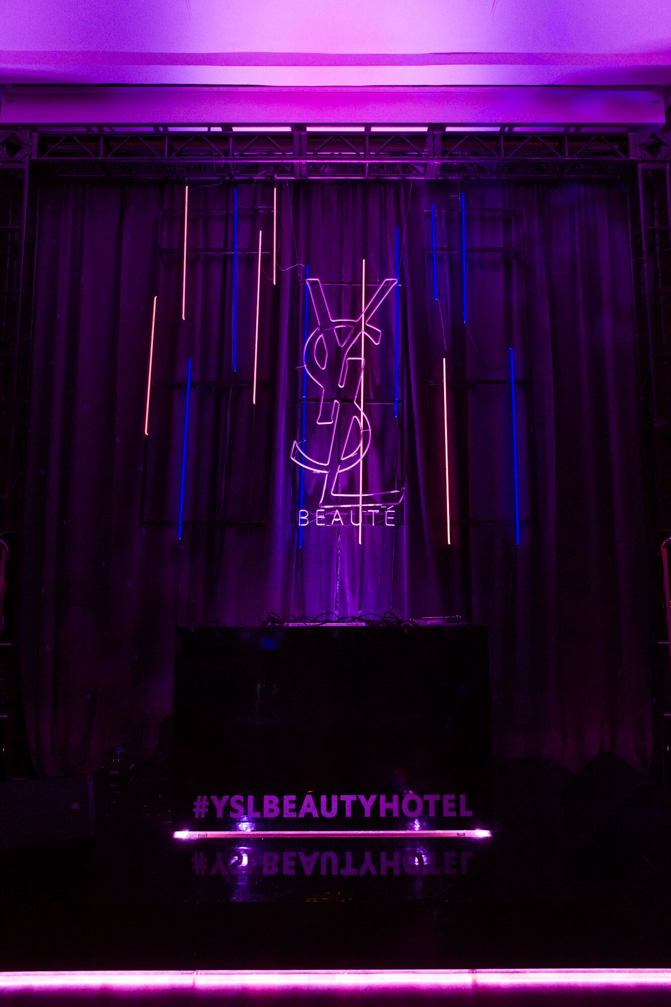 YSL Beauty Hotel, 2018